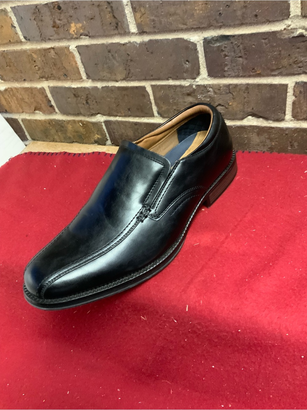 Men's Black Leather Slip-On Dress Loafer